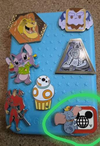 Disney pin trading - disney,